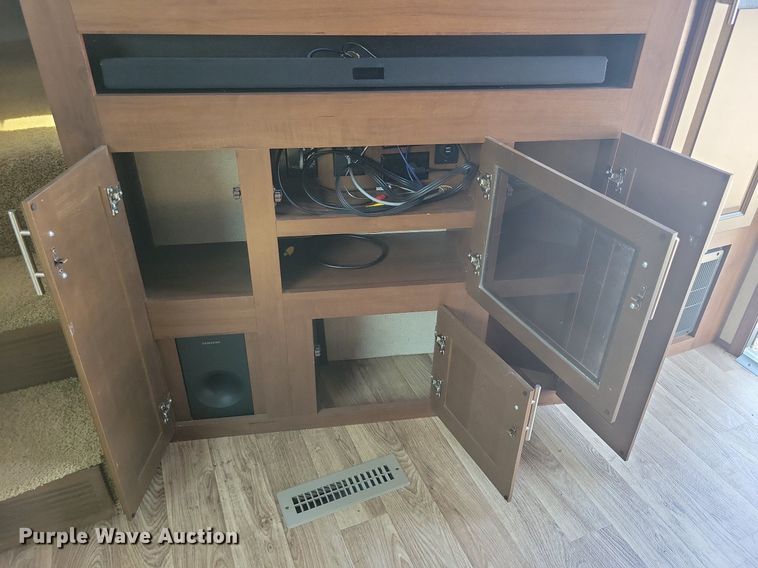 image for item DN3520 2015 Jayco Siesmic Wave 310 toy hauler camper