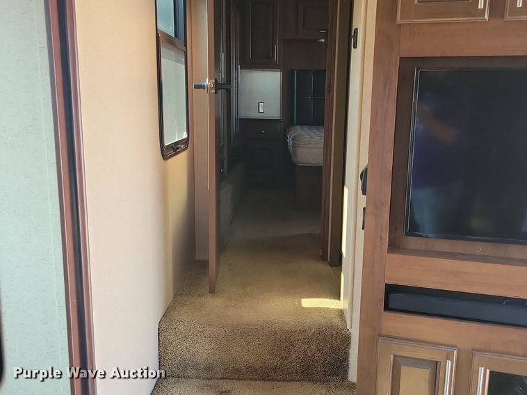 image for item DN3520 2015 Jayco Siesmic Wave 310 toy hauler camper