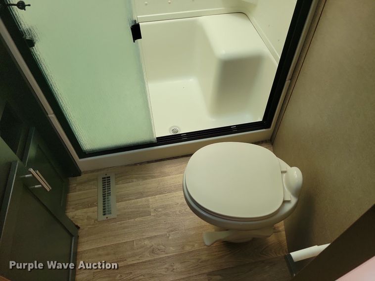 image for item DN3520 2015 Jayco Siesmic Wave 310 toy hauler camper