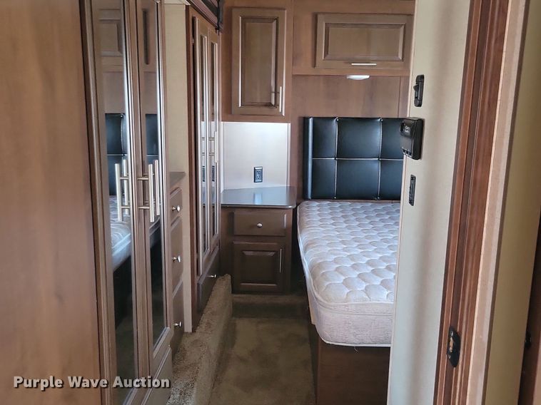 image for item DN3520 2015 Jayco Siesmic Wave 310 toy hauler camper