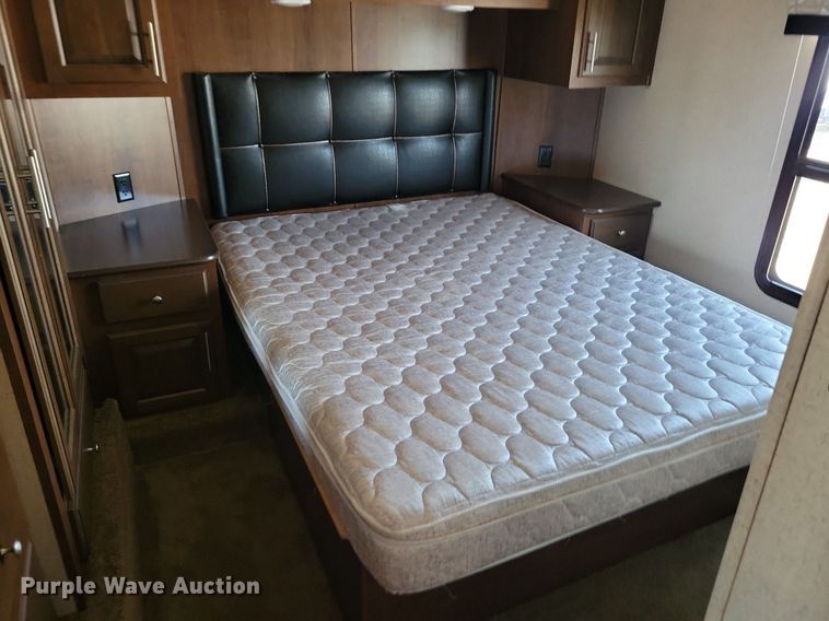 image for item DN3520 2015 Jayco Siesmic Wave 310 toy hauler camper