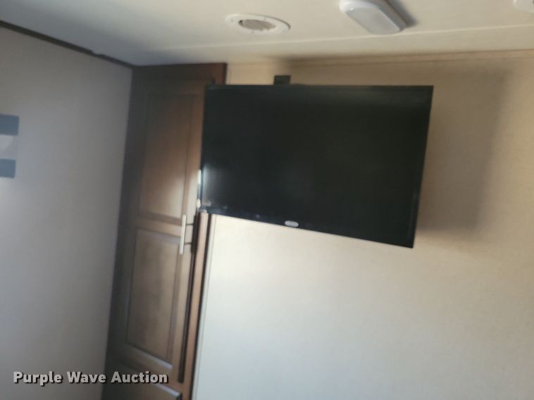 image for item DN3520 2015 Jayco Siesmic Wave 310 toy hauler camper