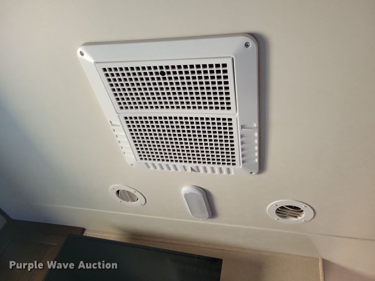 image for item DN3520 2015 Jayco Siesmic Wave 310 toy hauler camper