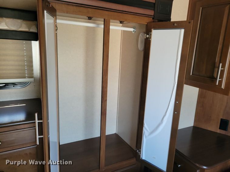 image for item DN3520 2015 Jayco Siesmic Wave 310 toy hauler camper