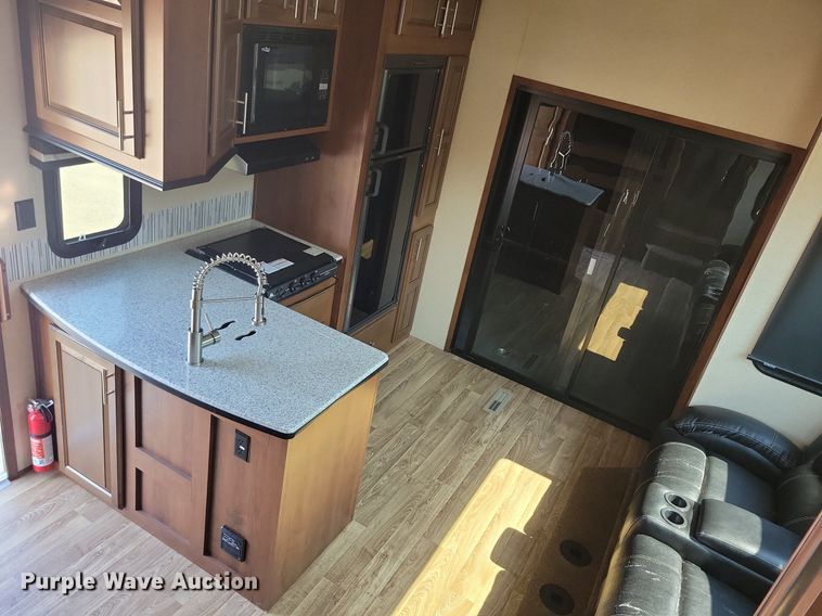 image for item DN3520 2015 Jayco Siesmic Wave 310 toy hauler camper