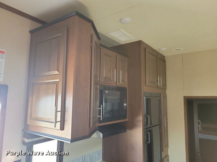 image for item DN3520 2015 Jayco Siesmic Wave 310 toy hauler camper