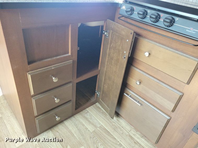 image for item DN3520 2015 Jayco Siesmic Wave 310 toy hauler camper