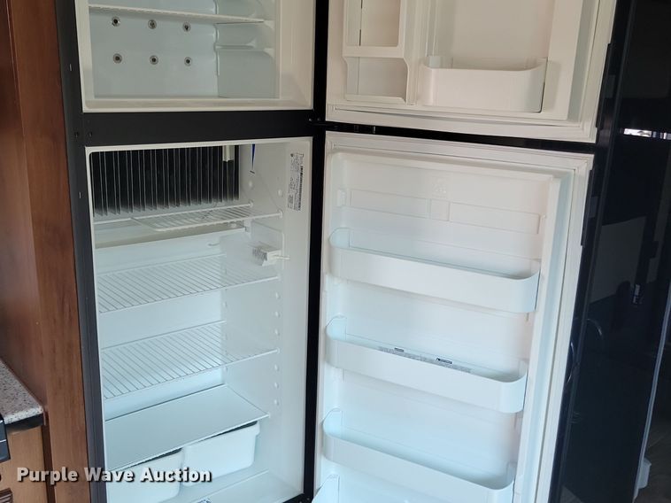 image for item DN3520 2015 Jayco Siesmic Wave 310 toy hauler camper