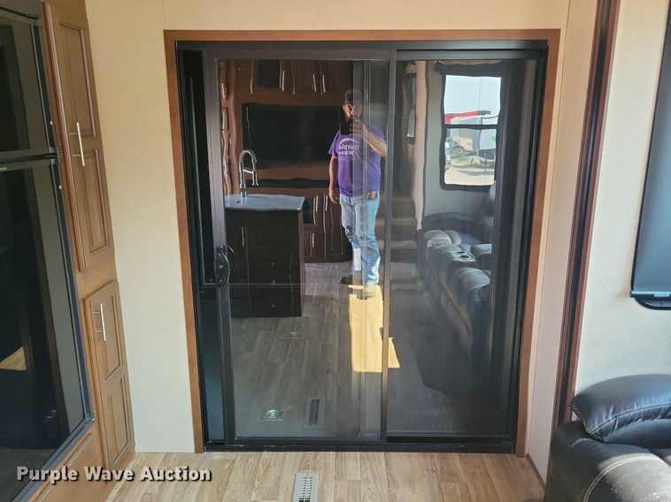 image for item DN3520 2015 Jayco Siesmic Wave 310 toy hauler camper