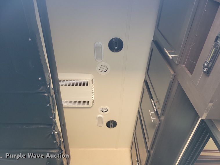 image for item DN3520 2015 Jayco Siesmic Wave 310 toy hauler camper