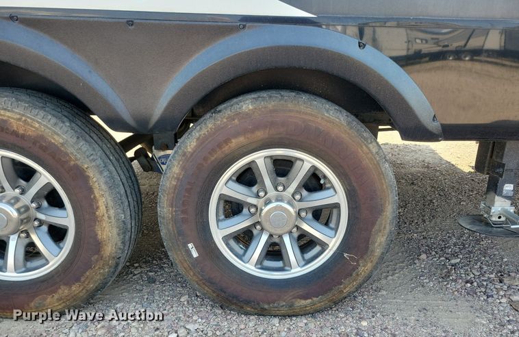 image for item DN3520 2015 Jayco Siesmic Wave 310 toy hauler camper