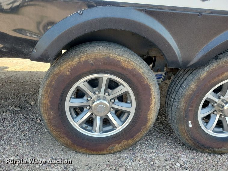 image for item DN3520 2015 Jayco Siesmic Wave 310 toy hauler camper