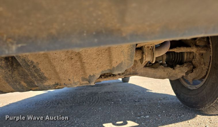 image for item DO5452 2004 Chevrolet Silverado 2500 Crew Cab pickup truck