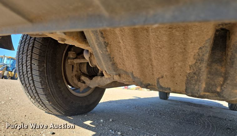 image for item DO5452 2004 Chevrolet Silverado 2500 Crew Cab pickup truck