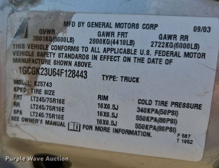 image for item DO5452 2004 Chevrolet Silverado 2500 Crew Cab pickup truck