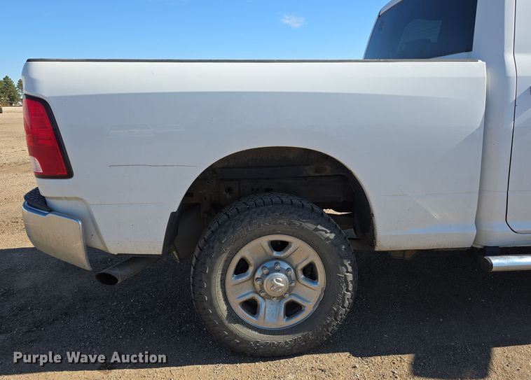 image for item DO5455 2015 Dodge Ram 2500HD Crew Cab pickup truck