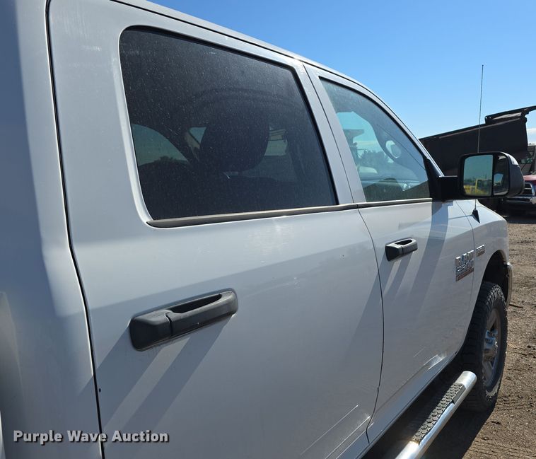 image for item DO5455 2015 Dodge Ram 2500HD Crew Cab pickup truck