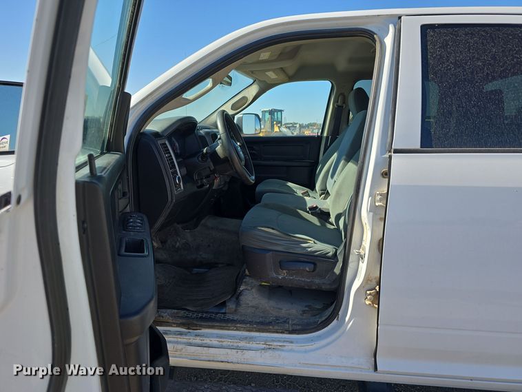 image for item DO5455 2015 Dodge Ram 2500HD Crew Cab pickup truck