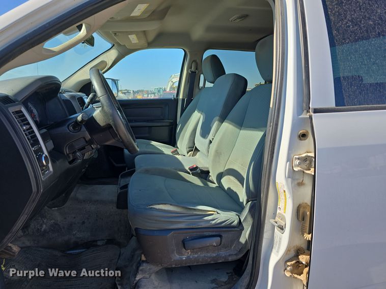 image for item DO5455 2015 Dodge Ram 2500HD Crew Cab pickup truck