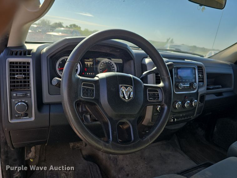 image for item DO5455 2015 Dodge Ram 2500HD Crew Cab pickup truck