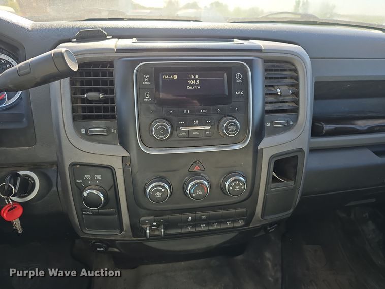 image for item DO5455 2015 Dodge Ram 2500HD Crew Cab pickup truck