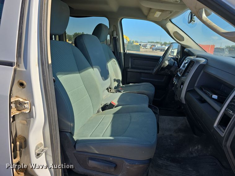 image for item DO5455 2015 Dodge Ram 2500HD Crew Cab pickup truck