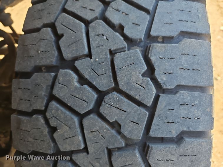 image for item DO5455 2015 Dodge Ram 2500HD Crew Cab pickup truck