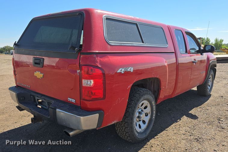 image for item DO5458 2012 Chevrolet Silverado 1500 Ext. Cab pickup truck