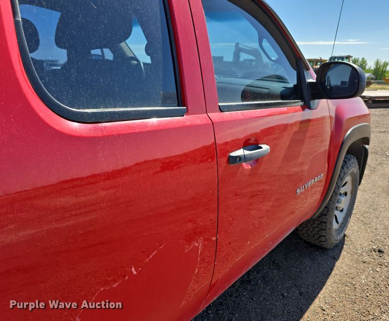 image for item DO5458 2012 Chevrolet Silverado 1500 Ext. Cab pickup truck