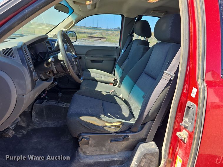 image for item DO5458 2012 Chevrolet Silverado 1500 Ext. Cab pickup truck