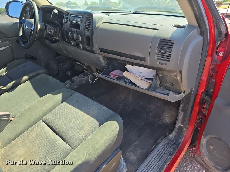 image for item DO5458 2012 Chevrolet Silverado 1500 Ext. Cab pickup truck