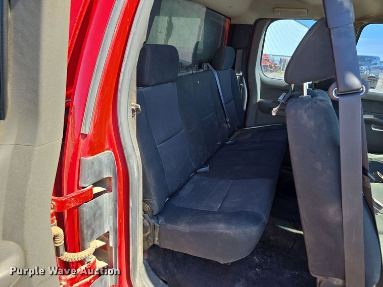 image for item DO5458 2012 Chevrolet Silverado 1500 Ext. Cab pickup truck