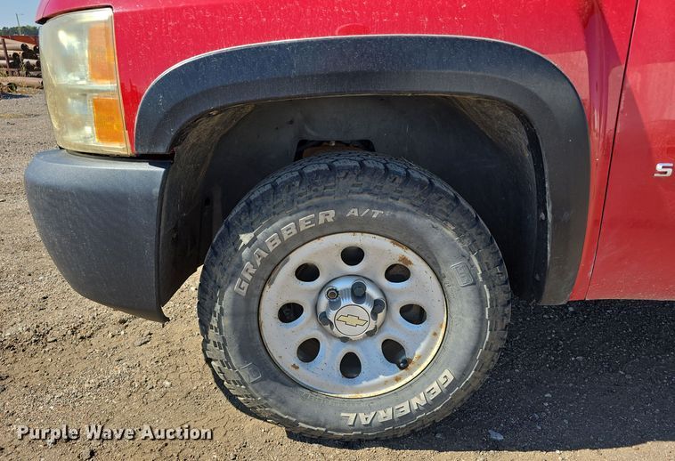 image for item DO5458 2012 Chevrolet Silverado 1500 Ext. Cab pickup truck