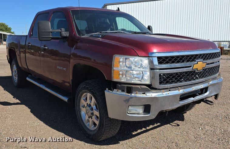 image for item DO5459 2014 Chevrolet Silverado 2500HD LT Crew Cab pickup truck