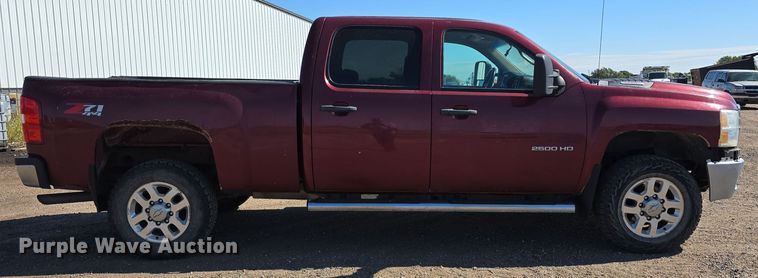 image for item DO5459 2014 Chevrolet Silverado 2500HD LT Crew Cab pickup truck