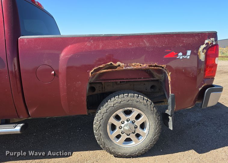 image for item DO5459 2014 Chevrolet Silverado 2500HD LT Crew Cab pickup truck