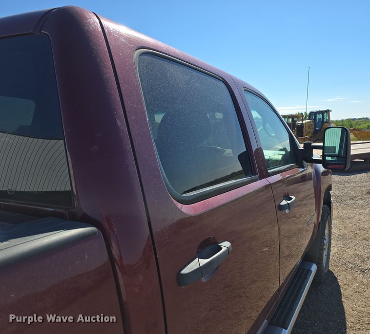 image for item DO5459 2014 Chevrolet Silverado 2500HD LT Crew Cab pickup truck