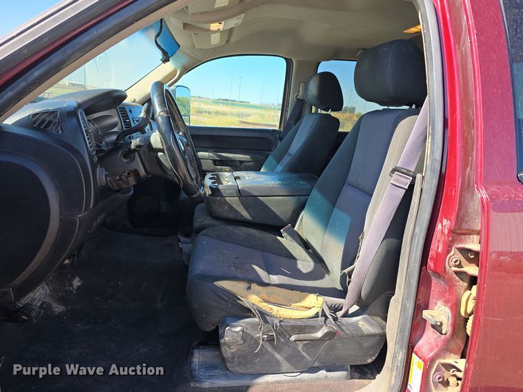 image for item DO5459 2014 Chevrolet Silverado 2500HD LT Crew Cab pickup truck