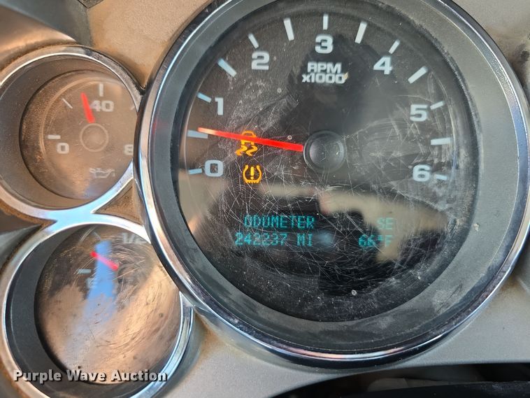 image for item DO5459 2014 Chevrolet Silverado 2500HD LT Crew Cab pickup truck