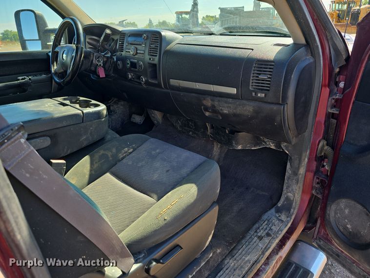 image for item DO5459 2014 Chevrolet Silverado 2500HD LT Crew Cab pickup truck