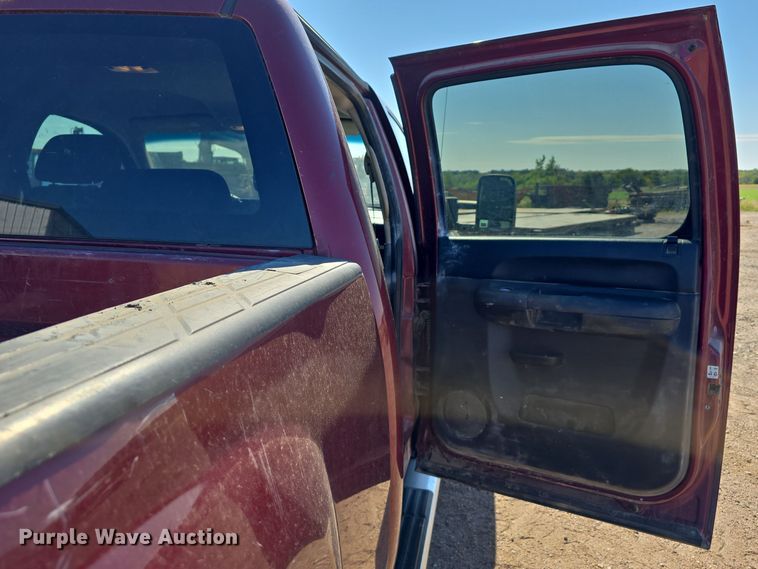 image for item DO5459 2014 Chevrolet Silverado 2500HD LT Crew Cab pickup truck