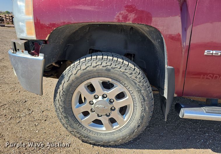 image for item DO5459 2014 Chevrolet Silverado 2500HD LT Crew Cab pickup truck