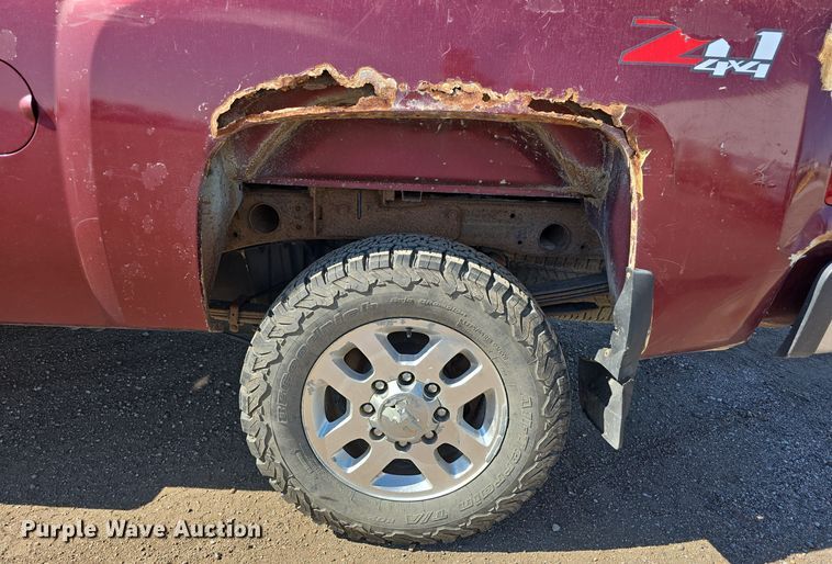 image for item DO5459 2014 Chevrolet Silverado 2500HD LT Crew Cab pickup truck