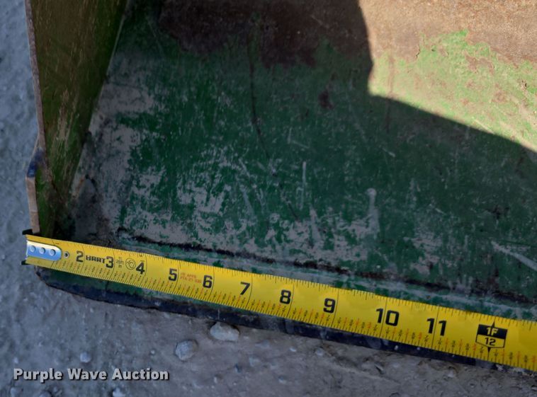 image for item DO5537 2012 John Deere 1023E MFWD tractor