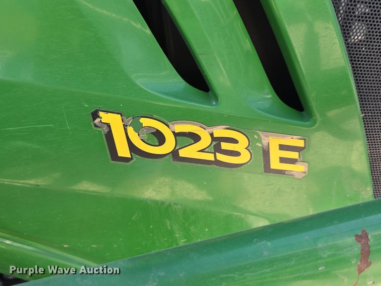 image for item DO5537 2012 John Deere 1023E MFWD tractor