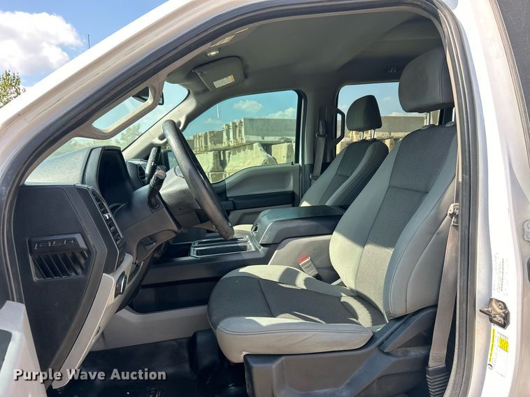 image for item DO7535 2020 Ford F150 XL SuperCrew pickup truck