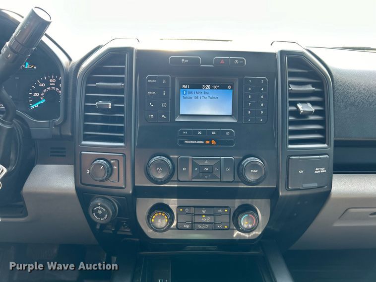 image for item DO7535 2020 Ford F150 XL SuperCrew pickup truck