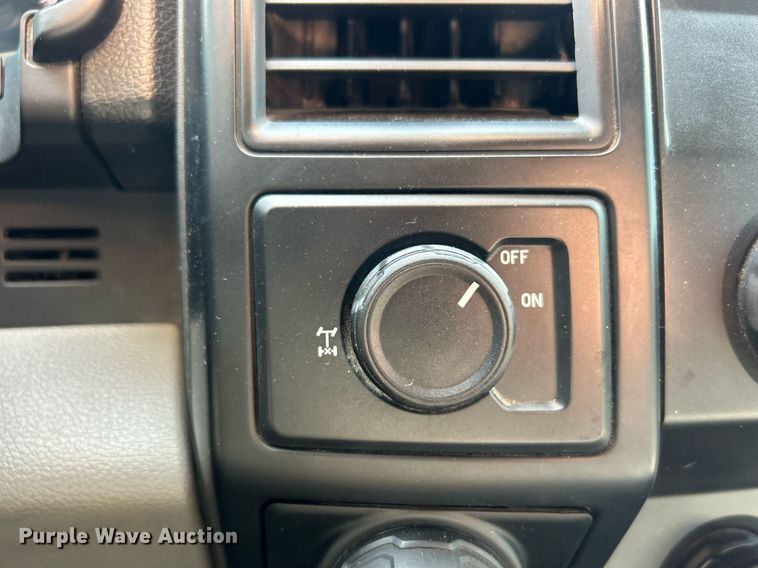 image for item DO7535 2020 Ford F150 XL SuperCrew pickup truck