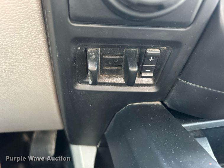 image for item DO7535 2020 Ford F150 XL SuperCrew pickup truck