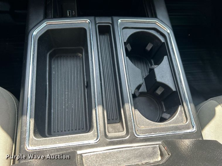 image for item DO7535 2020 Ford F150 XL SuperCrew pickup truck